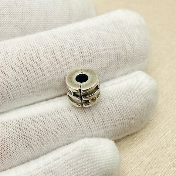 EUC Pandora 790291CZ Sterling Silver Sparkling Clip w/ Clear Zirconia - Picture 7 of 11